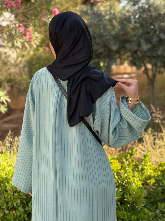 Élégance fluide en vert sauge