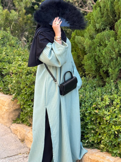 Élégance fluide en vert sauge